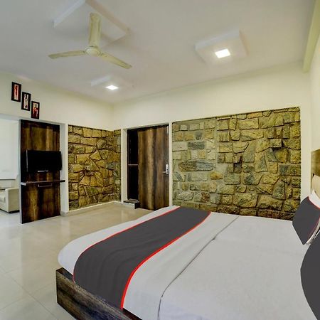 Collection O New Royal Serenity Inn Бангалор Екстериор снимка